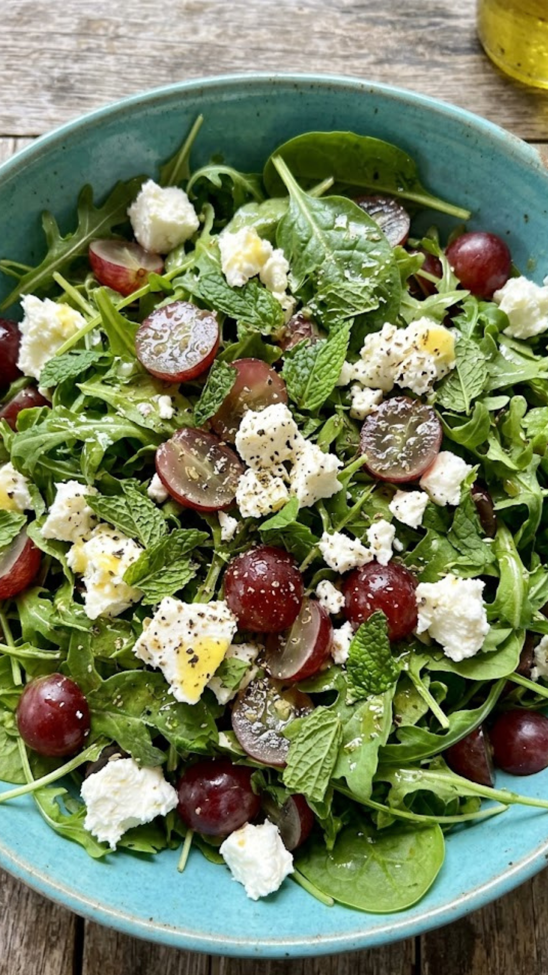 Summer Salad with Grapes
